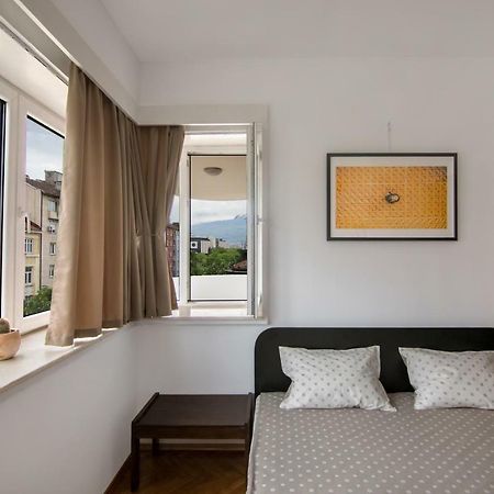 Design Apartment In Sofia Top City Center Εξωτερικό φωτογραφία